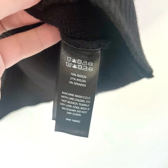 House of Harlow 1960 Ribbed Black Cropped V-Neck Tank Top Size Large - Picture 6 of 6